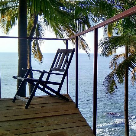Belantara Beach Front Hotel Vengurla Habitación foto